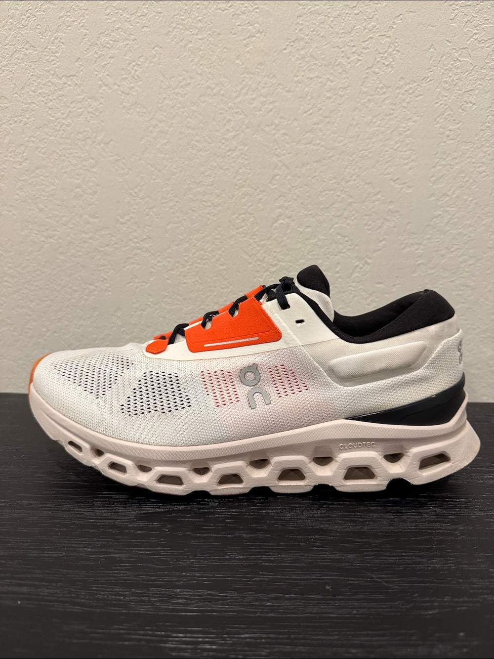 On Cloud Running White and Orange Men's Size 10.5 M10.5 Athletic Running Shoes